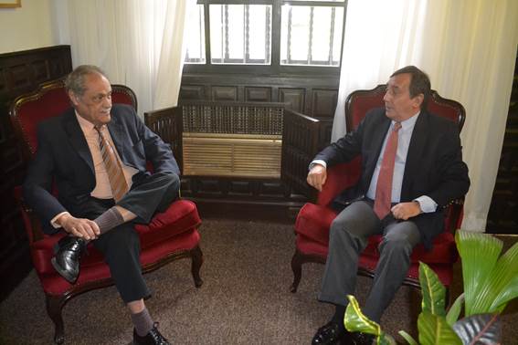 El Embajador Luis Eladio Pérez se reunió con el Rector de la Universidad Simón Bolívar Enrique Planchart.