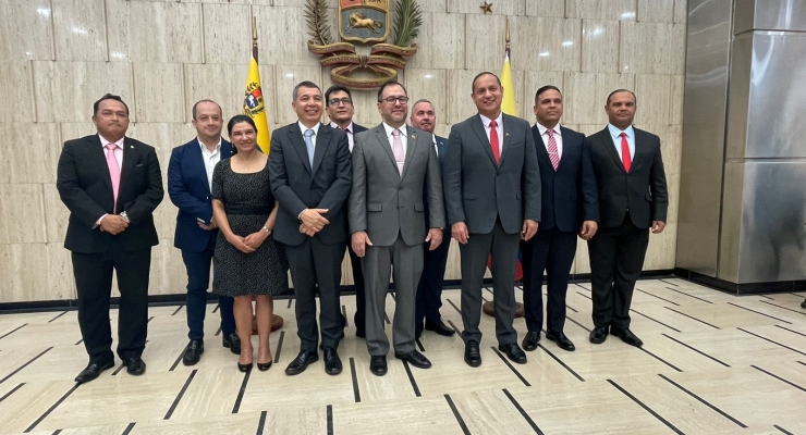 Colombia y Venezuela concretan hoja de ruta para abordar aspectos operativos del transporte binacional y transfronterizo de carga y de pasajeros