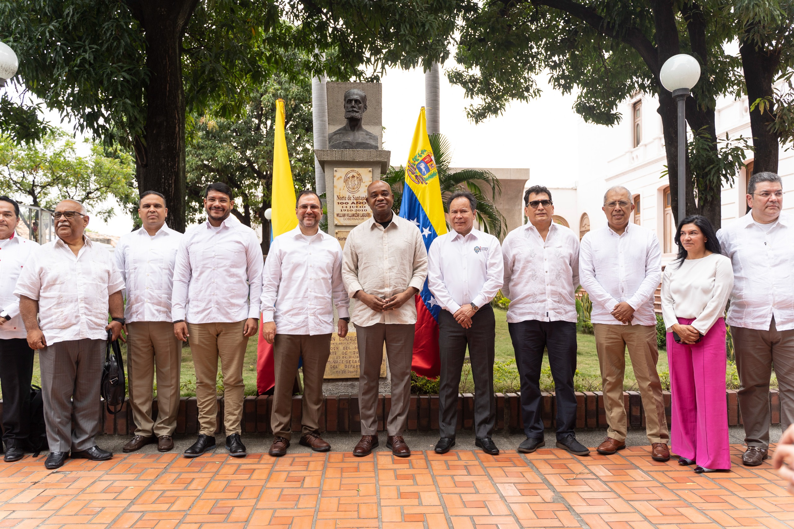 Cancilleres de Colombia y Venezuela revisan logros y avances de la Comisión de Vecindad e Integración