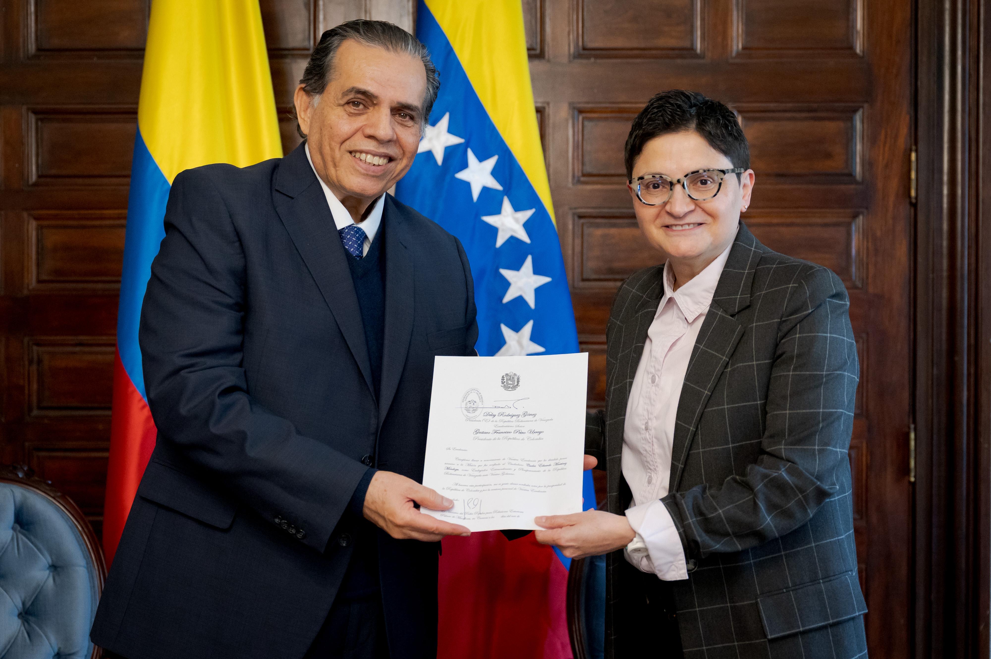 Colombia recibe Copias de Estilo del nuevo Embajador de Venezuela