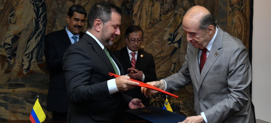 Cancillerías de Colombia y Venezuela crearon la Comisión de Vecindad e Integración para impulsar y coordinar la cooperación e integración entre los dos países