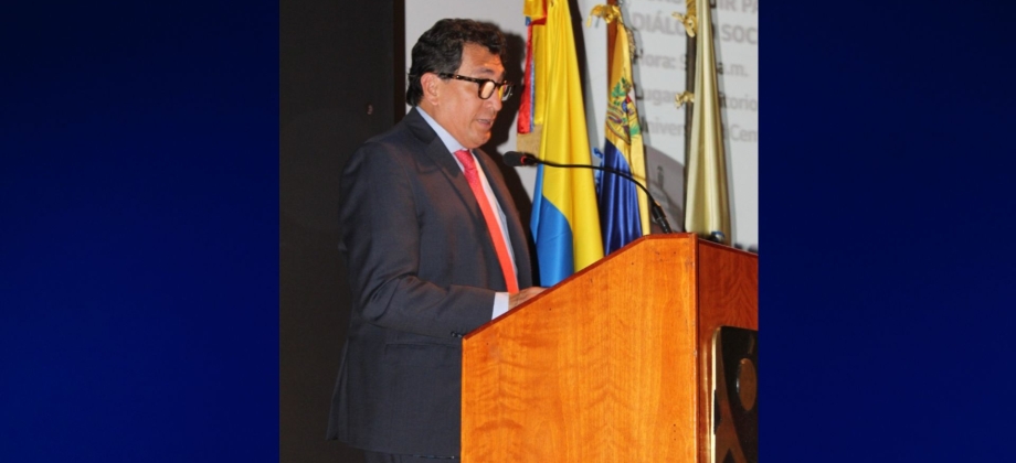 Embajador Rengifo: "A través de las jornadas de paz Colombia quiere compartir con Venezuela otra mirada de nuestra historia" 